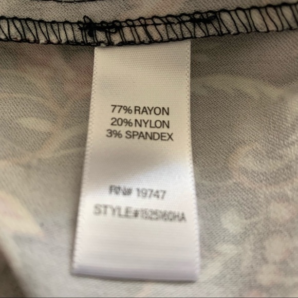 Counterparts NWT  Super Stretch Floral Ankle Pants Size Large Black Pink Green - Picture 6 of 9